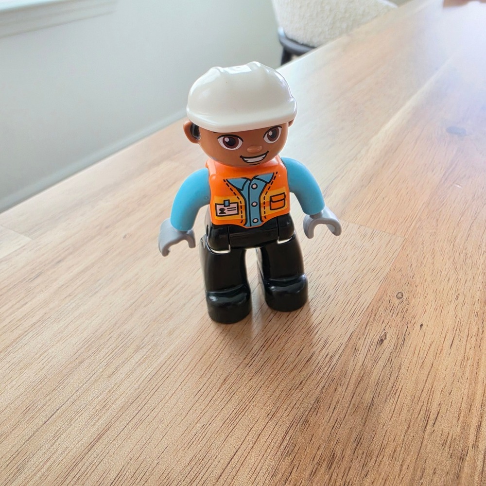 LEGO Duplo Construction Worker Figure Orange Safety Vest White Hard Hat 403H5